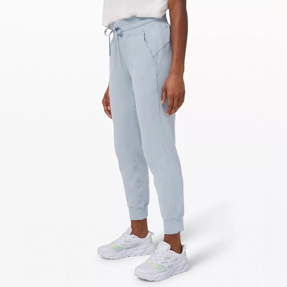 LULULEMON - READY TO RULU PANTS - SIZE 6 - 23” CROPPED - GREEN - Picture 2 of 2